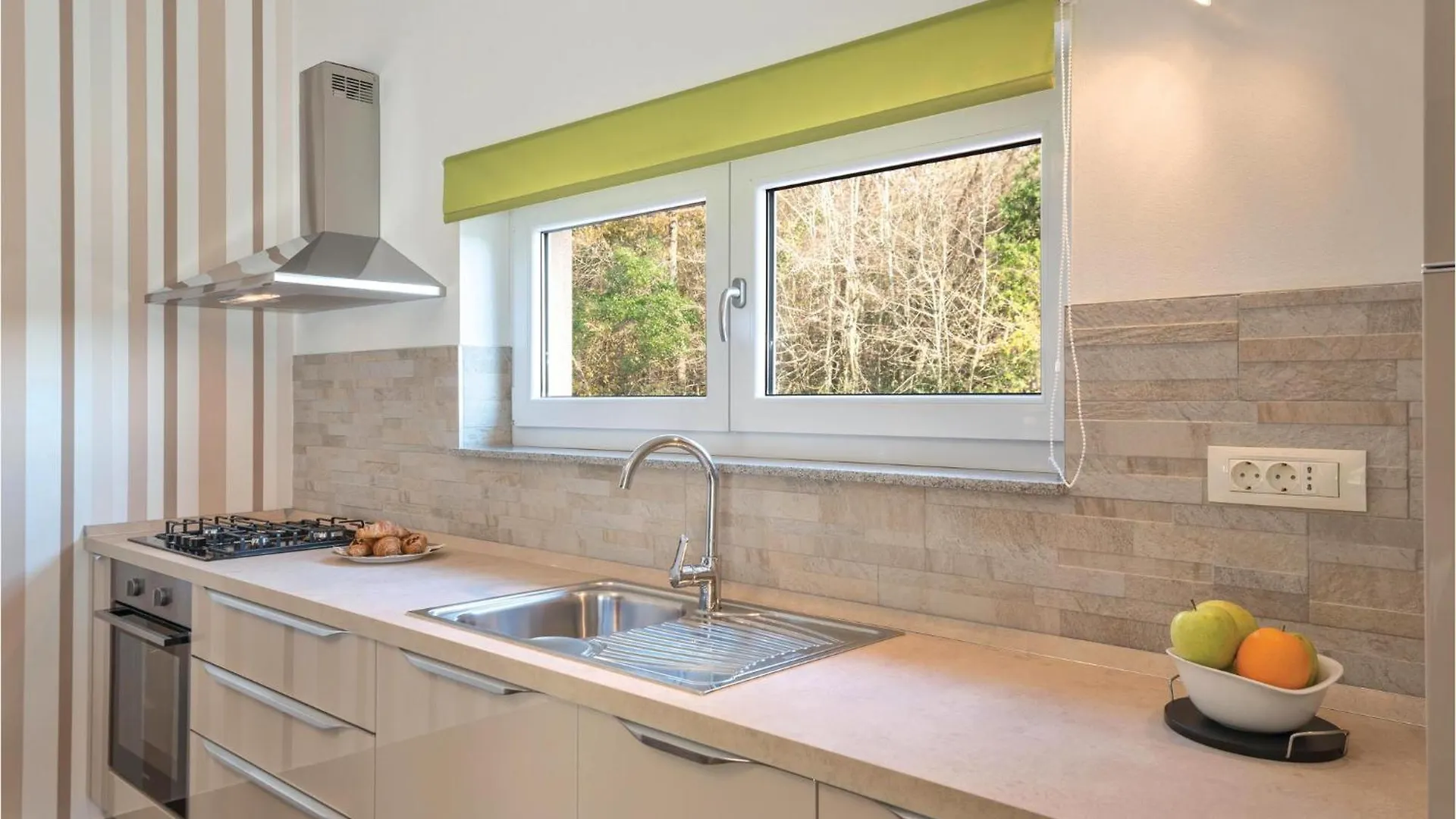 Beautiful Home In Vodnjan With Kitchen Mednjan Holiday home