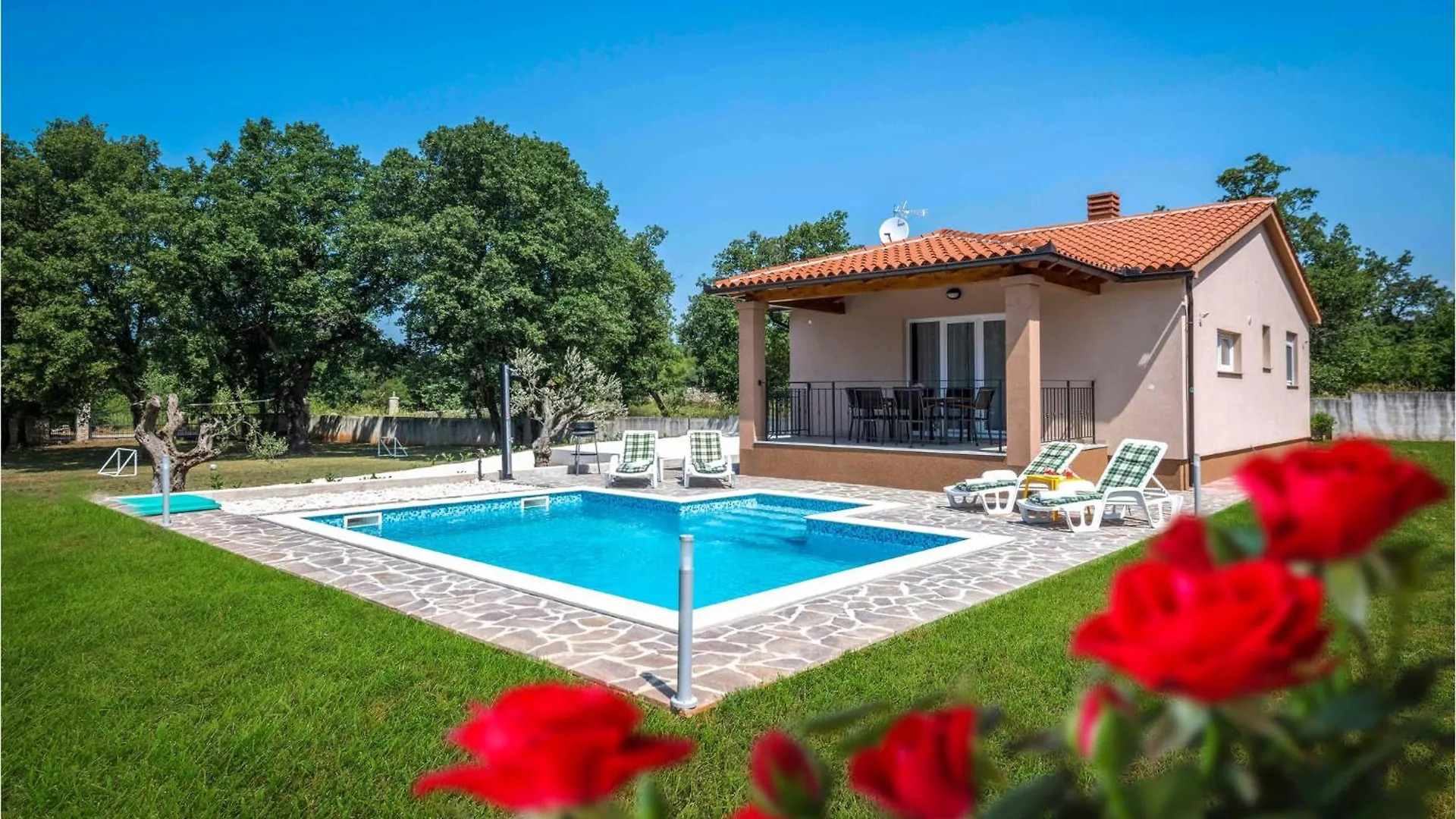 Beautiful Home In Vodnjan With Kitchen Mednjan